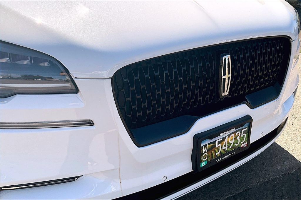 Used 2022 Lincoln Aviator Reserve w/ Equipment Group 201A AWD/4WD image 32