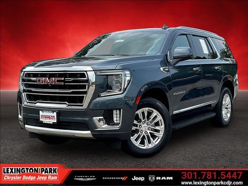 Used 2021 GMC Yukon SLT w/ SLT Premium Package AWD/4WD image 3