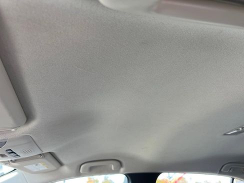 Used 2020 Toyota Corolla LE image 35