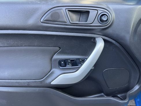 Used 2012 Ford Fiesta SE FWD image 26
