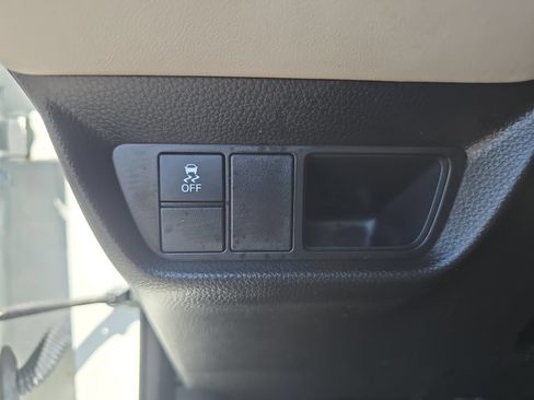 Certified 2025 Honda HR-V LX image 20