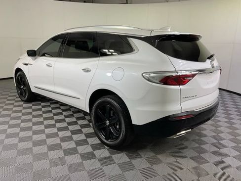 Used 2024 Buick Enclave Essence w/ Sport Touring Edition FWD image 4