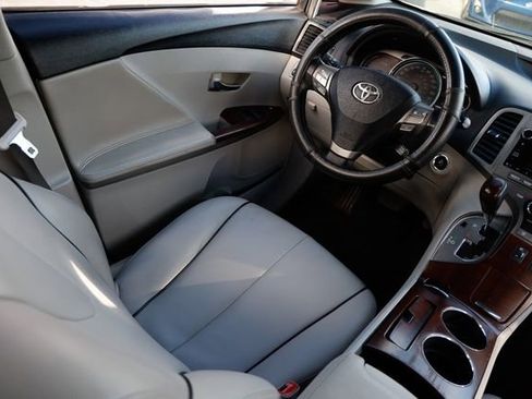 Used 2012 Toyota Venza XLE image 22