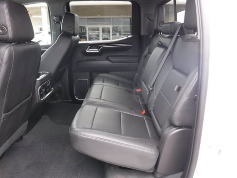 Used 2023 GMC Sierra 1500 SLT image 13