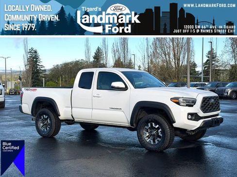 Used 2022 Toyota Tacoma TRD Off-Road w/ TRD Premium Off Road Package image 1
