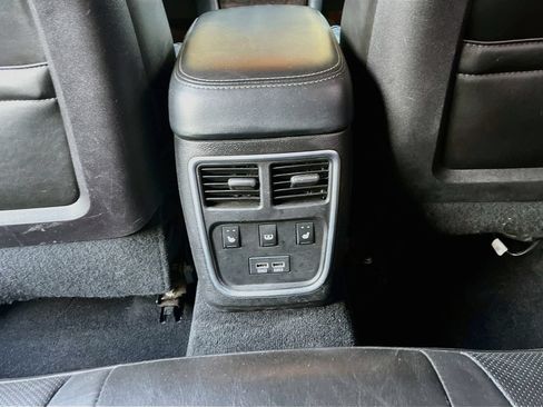 Used 2022 Chrysler 300 Touring L w/ Comfort Group RWD image 24