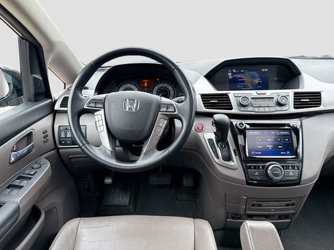 Used 2016 Honda Odyssey Touring Elite image 23