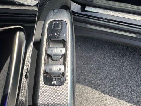 Used 2026 Mercedes-Benz GLC 300 4MATIC image 21