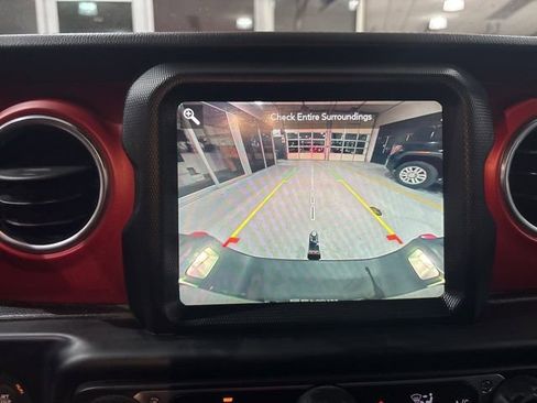 Used 2020 Jeep Gladiator Rubicon image 25