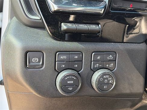 Used 2025 Chevrolet Silverado 3500 LTZ w/ LTZ Texas Edition image 18