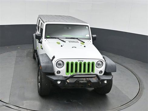 Used 2017 Jeep Wrangler Unlimited Rubicon image 36