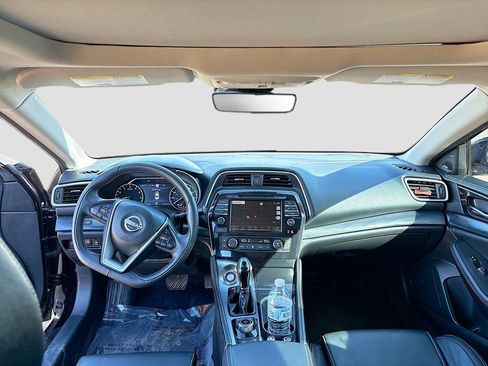 Used 2023 Nissan Maxima Platinum w/ Sport Mat Group FWD image 23