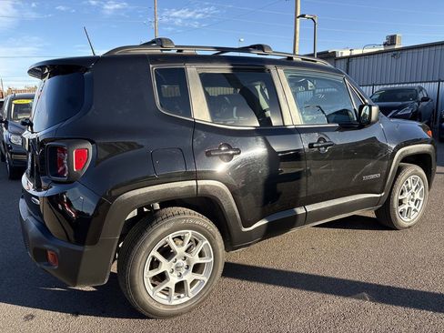 Used 2022 Jeep Renegade Latitude image 5