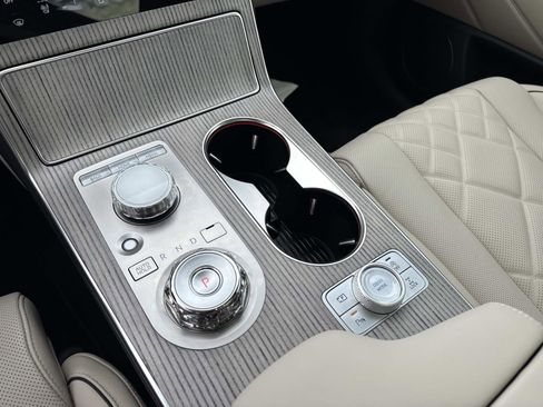 Used 2025 Genesis GV80 3.5T Prestige image 24