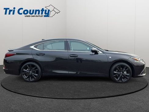 Used 2025 Lexus ES 350 w/ Technology Package FWD image 9
