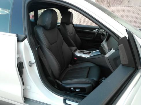 Used 2023 BMW i4 eDrive40 RWD image 21
