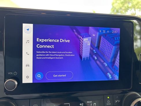 Used 2024 Toyota Highlander XLE image 13