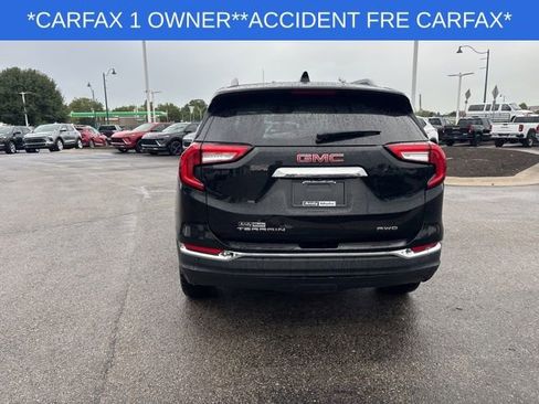 Used 2023 GMC Terrain SLT image 10