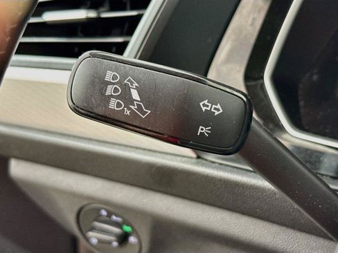 Used 2019 Volkswagen Jetta SE FWD image 7