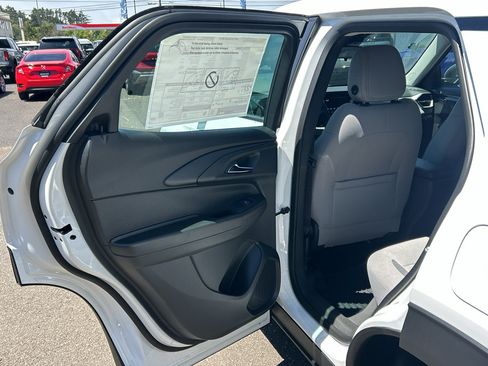 New 2026 Chevrolet TrailBlazer LS AWD/4WD image 27