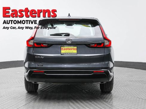 Used 2023 Honda CR-V LX image 6