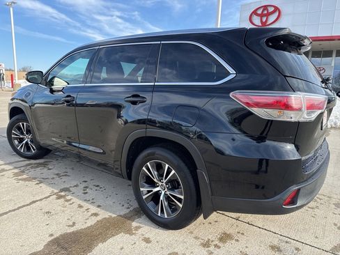 Used 2016 Toyota Highlander XLE image 6