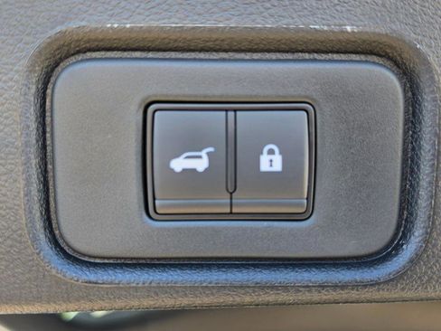 New 2026 Nissan Pathfinder SV w/ SV Premium Package FWD image 31