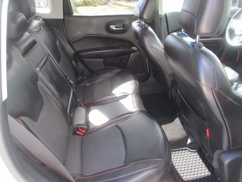 Used 2019 Jeep Compass Trailhawk image 12