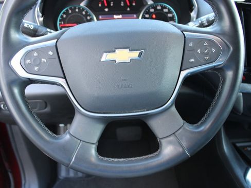 Used 2023 Chevrolet Traverse LT image 12