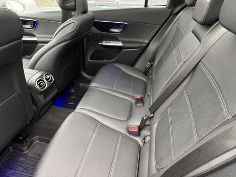 Used 2026 Mercedes-Benz GLC 300 4MATIC image 21