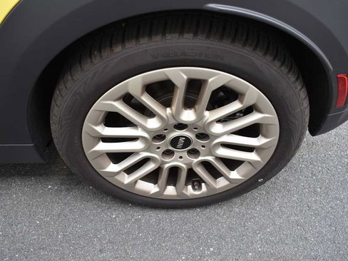 Used 2025 MINI Cooper S FWD image 12