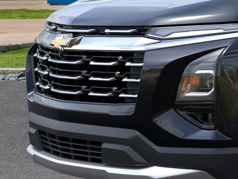 New 2027 Chevrolet Equinox LT w/ Convenience Package II FWD image 13
