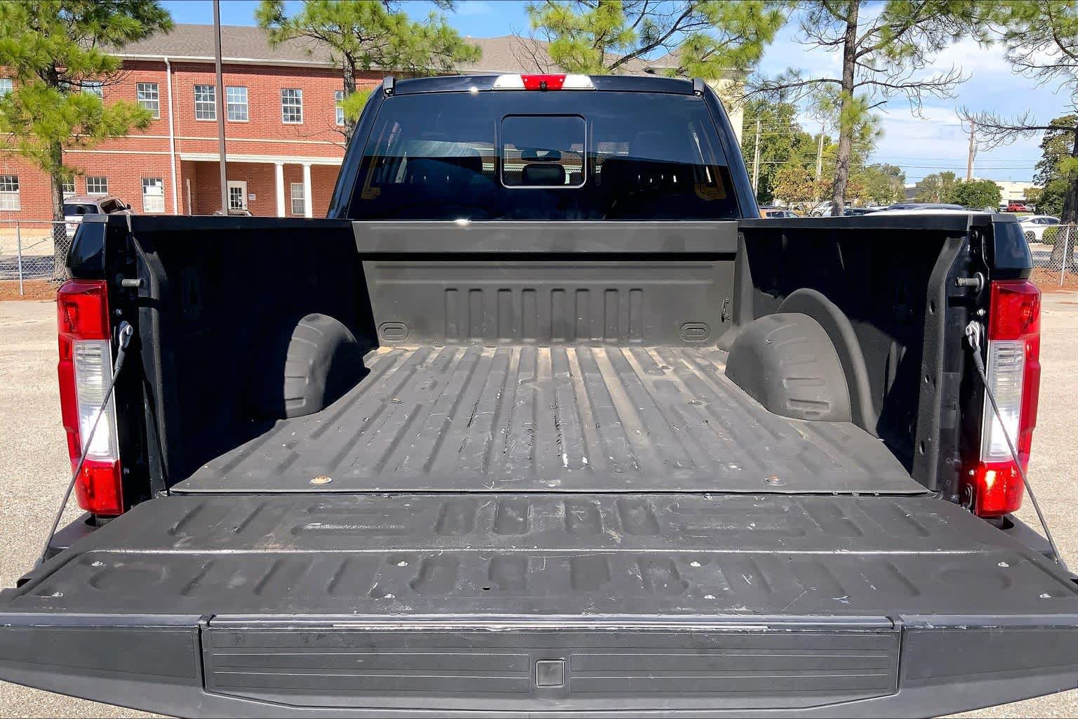 Used 2019 Ford F250 Lariat w/ Lariat Ultimate Package AWD/4WD image 34