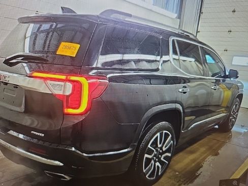 Used 2021 GMC Acadia Denali w/ Denali Ultimate Package image 8