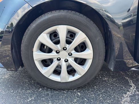 Used 2024 Toyota Corolla LE FWD image 32