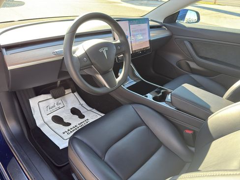 Used 2019 Tesla Model 3 Long Range image 13