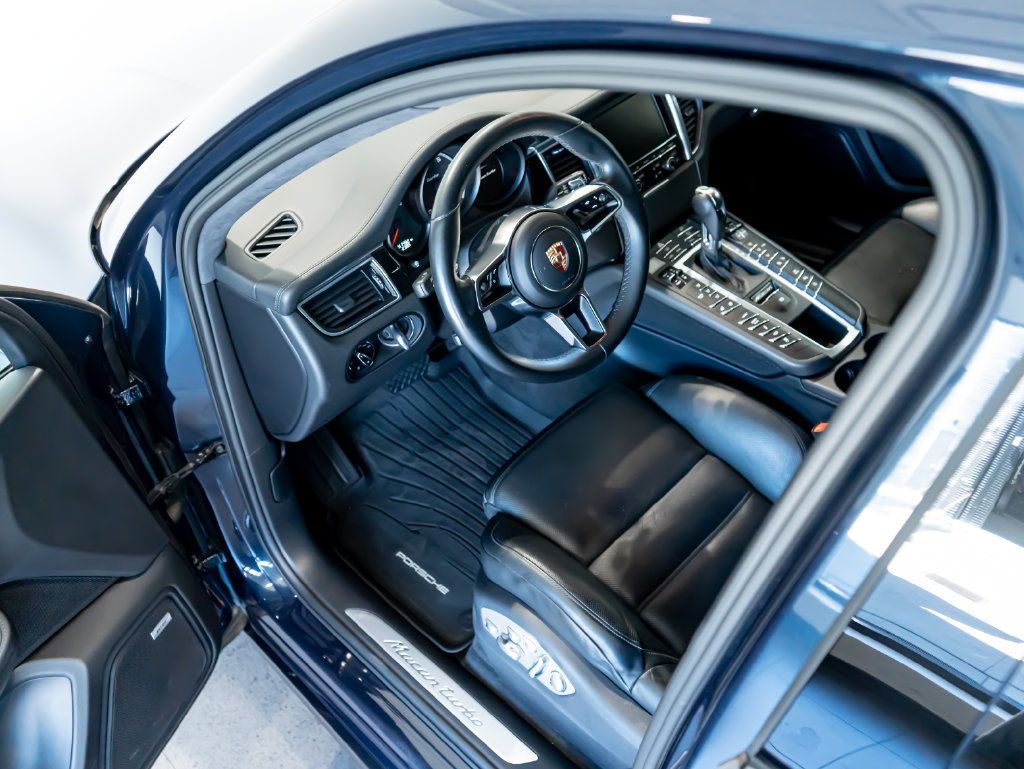 Used 2015 Porsche Macan Turbo AWD/4WD image 4