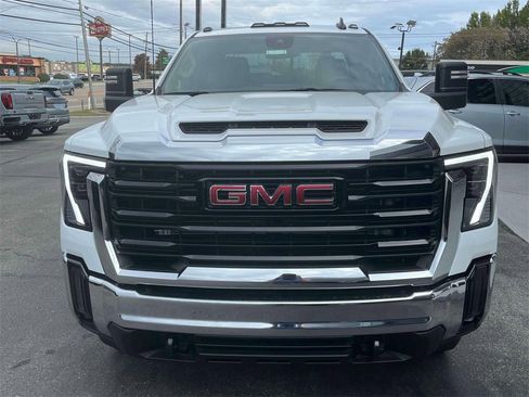 New 2025 GMC Sierra 2500 Pro w/ Convenience Package image 8