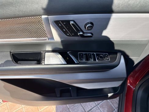 New 2026 Cadillac Vistiq Sport w/ LPO, Floor Liner Package image 19