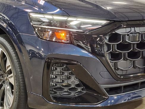 Used 2025 Audi Q8 Premium Plus image 13