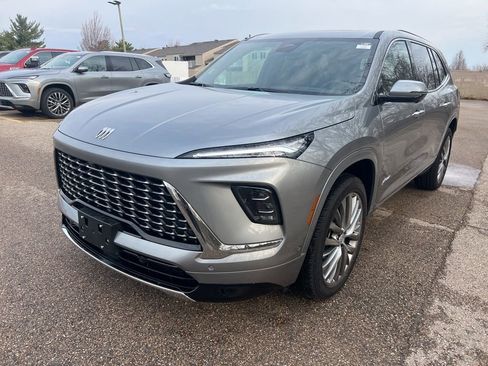 Used 2026 Buick Enclave Avenir w/ Super Cruise Package image 7
