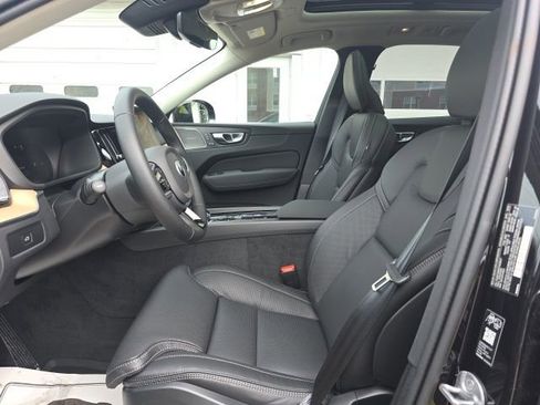 New 2026 Volvo XC60 B5 Ultra w/ Protection Package Premier AWD/4WD image 24