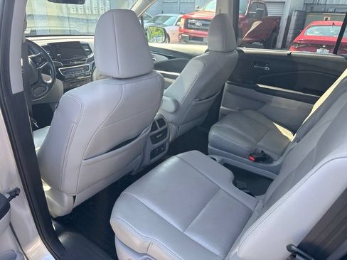 Used 2021 Honda Pilot Elite image 12