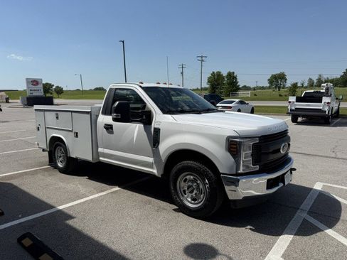 Used 2019 Ford F250 XL w/ XL Value Package image 3