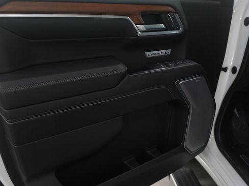 Used 2022 GMC Sierra 1500 Denali w/ Denali Reserve Package image 24