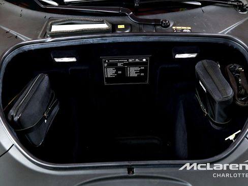 Used 2020 Ferrari F8 Tributo RWD image 17