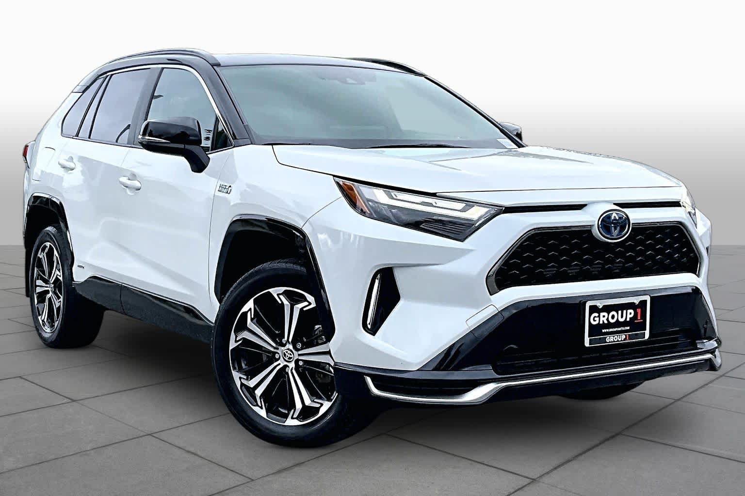 Used 2024 Toyota RAV4 XSE w/ Weather Package AWD/4WD image 3