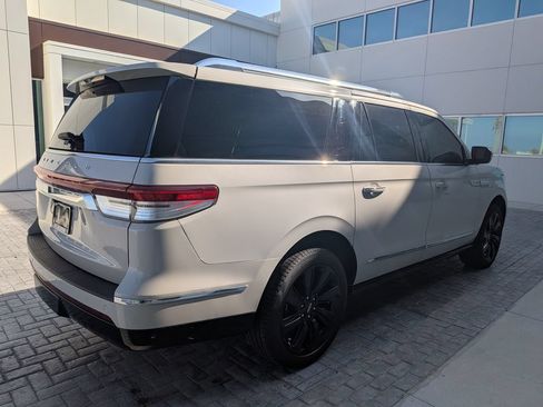 Certified 2024 Lincoln Navigator L Reserve AWD/4WD image 6