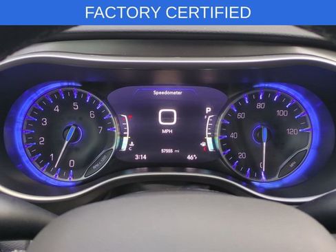 Certified 2024 Chrysler Pacifica Touring-L image 13