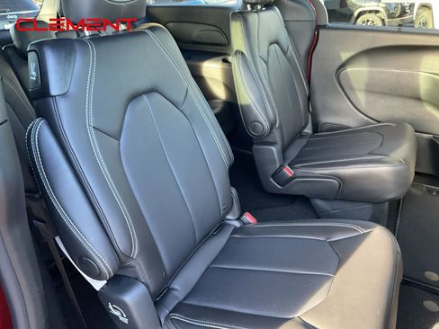 New 2026 Chrysler Pacifica Select image 28